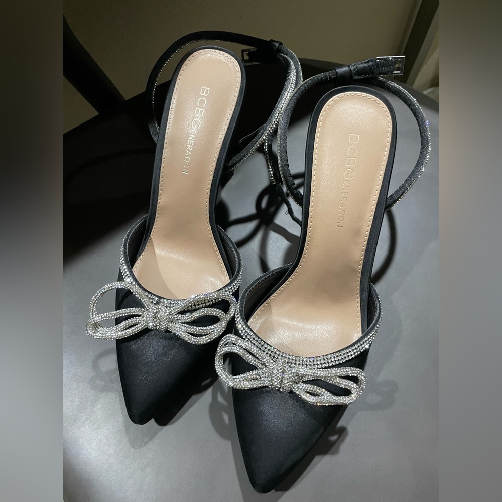 Bcbg pumps size 7